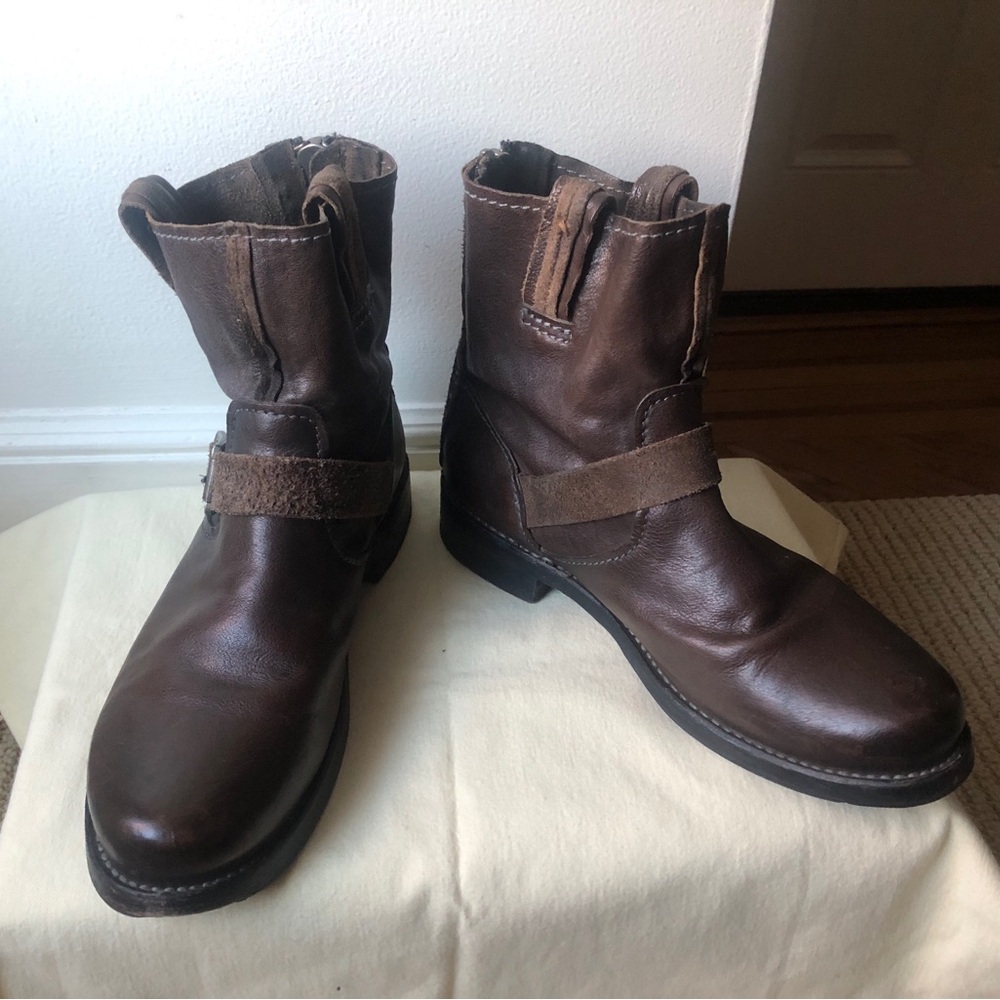 Frye Vicky Artisan Back Zip Ankle Moto Boots, Women's Size 9 GUC